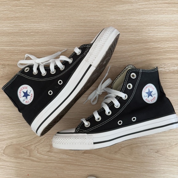 Converse Shoes - Converse Women’s 6 Chuck Taylor All Star Canvas High Top Sneakers Black